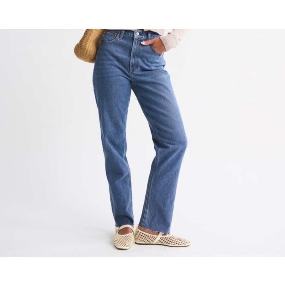 Abercrombie & Fitch Jeans Women's 12/31 90s Straight Ultra High Rise Raw Hem